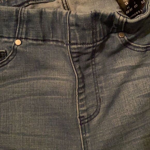 Liverpool jeans. The Ankle Skinny. Size 4. Good condition. - Picture 4 of 5